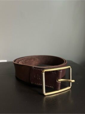 Frye Unisex Brown Leather Belt with Brass Buckle